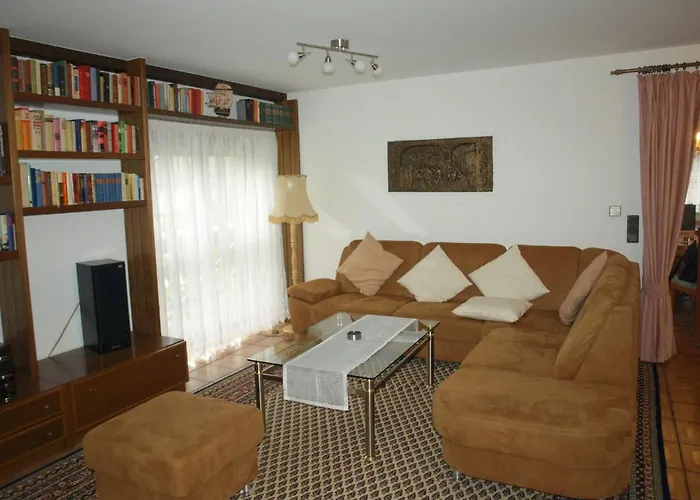 Mengelberg アパート Roschbach