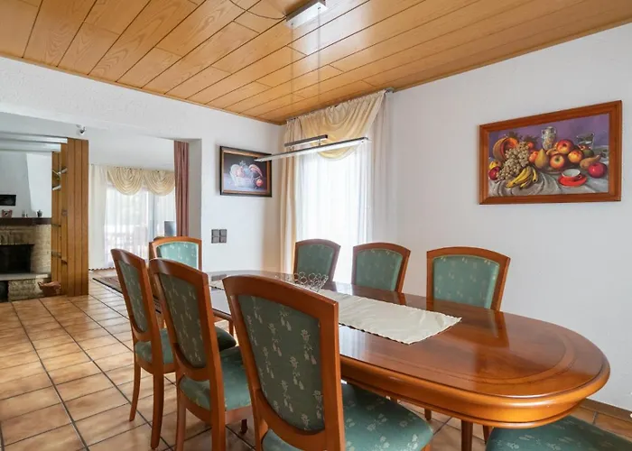 アパート Mengelberg Roschbach